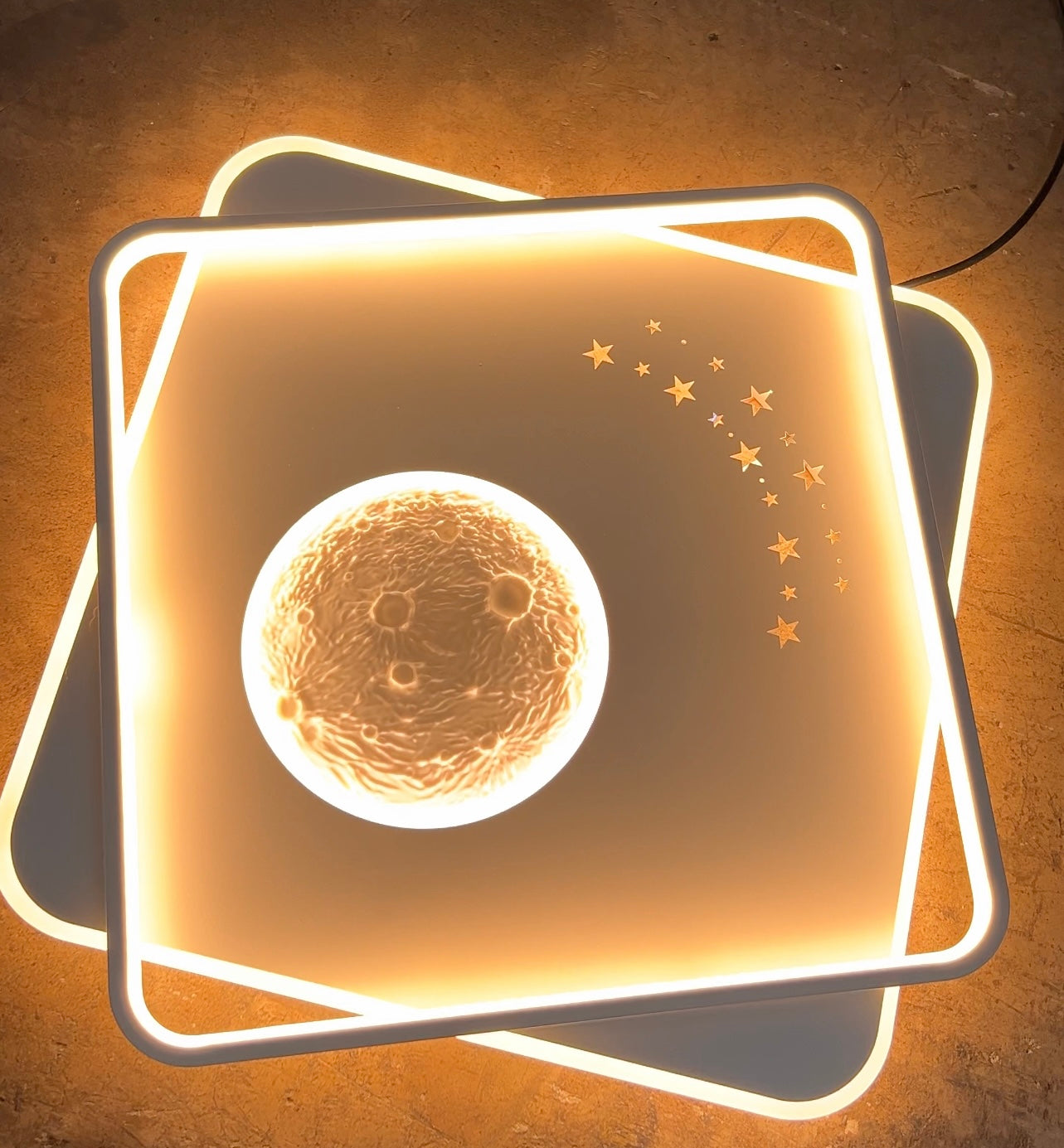 LAMPARA APLIQUE DE TECHO TRES TONOS DE LUZ CUADRADA DISEÑO LUNA