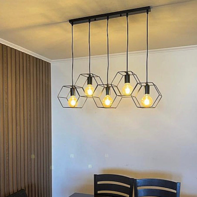 LAMPARA COLGANTE BASE LINEAL 5 LUCES FORMA GEOMETRICA PANTONE