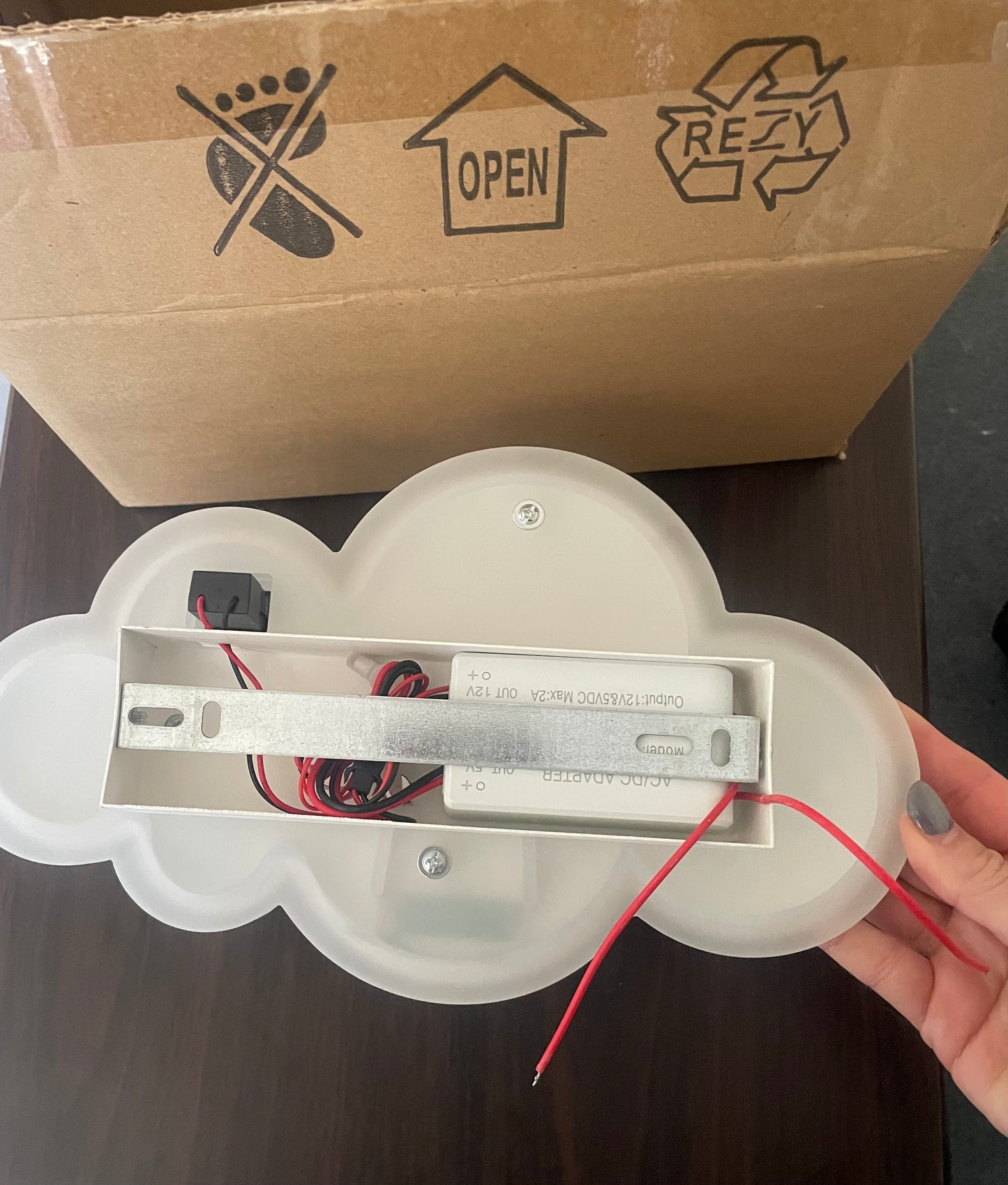 APLIQUE DE MURO INTERIOR LED FORMA DE NUBE