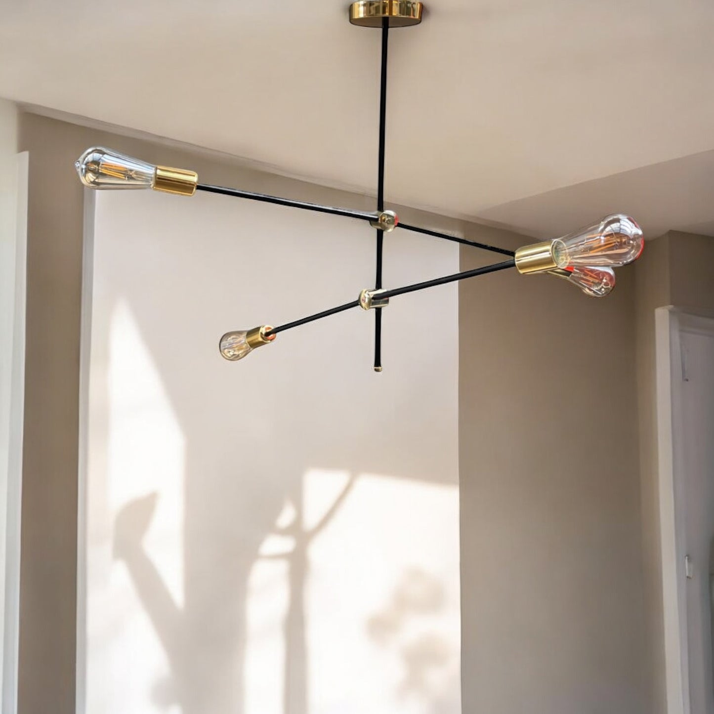 LAMPARA COLGANTE NORDICA 4 LUCES NEGRA-DORADO AULI