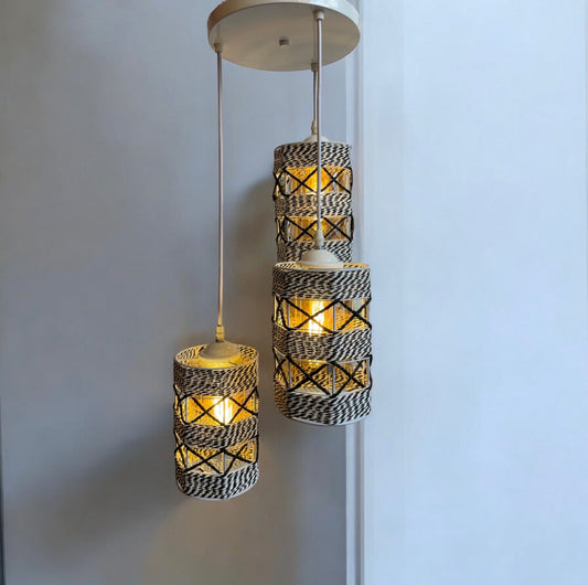 LAMPARA COLGANTE TRIPLE BLANCA CON TRENZAS Y PANTALLA DE VIDRIO CAZU