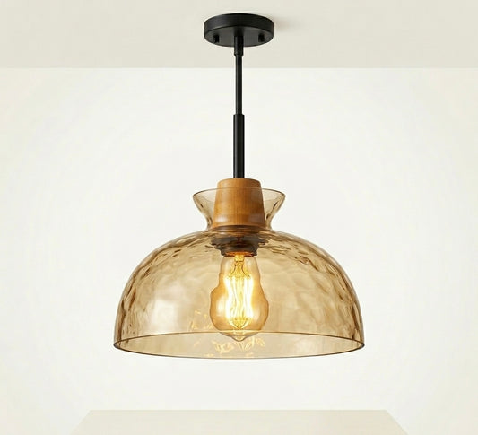 LAMPARA COLGANTE DE VIDRIO COLOR AMBAR DETALLE EN MADERA LOURDES